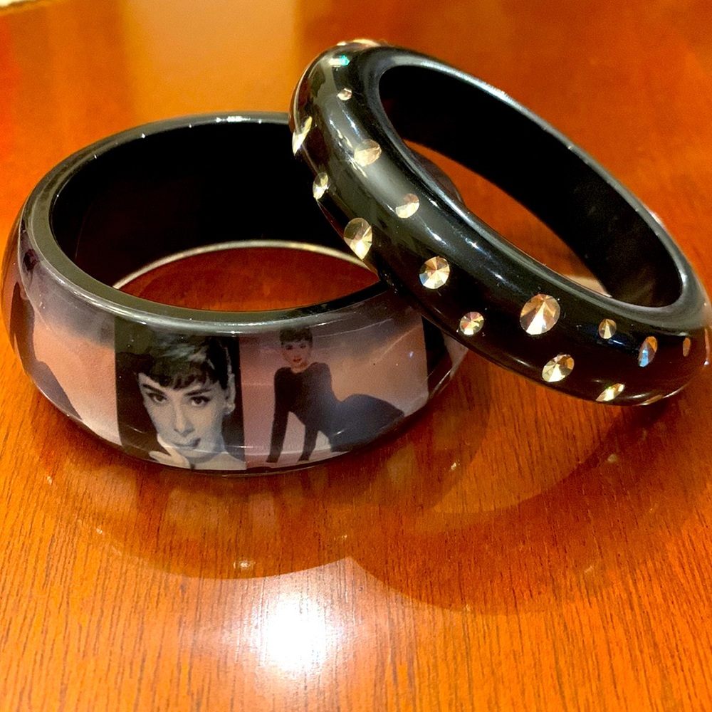 Lucite bangles vintage